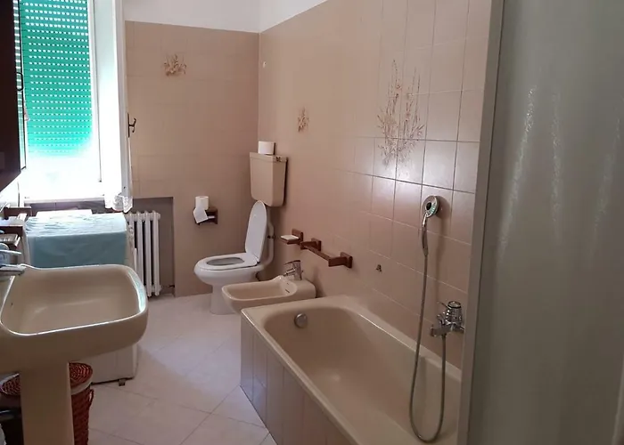 Miramare בית הארחה